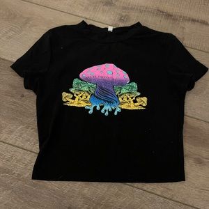 YESSTYLE, Black cropped t shirt